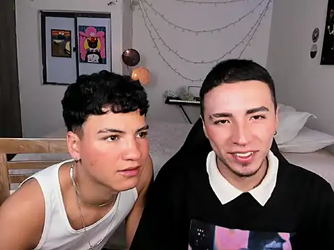 Snapshot of sweet_boys_xx chatting on 03.20.25 sweet boys xx online show from 03.20.25