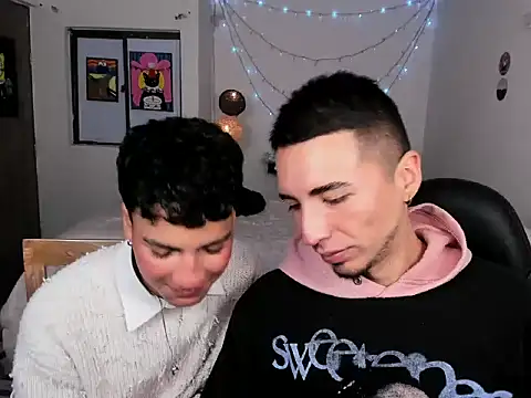 Snapshot of sweet_boys_xx chatting on 03.21.25 sweet boys xx online show from 03.21.25