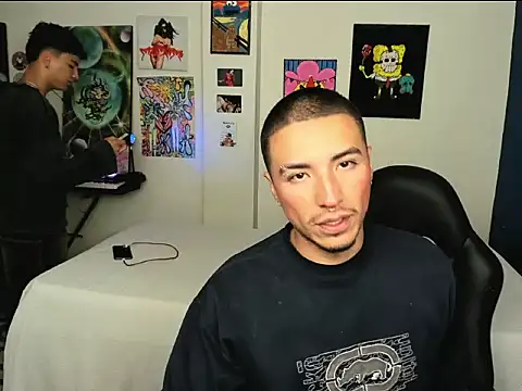 Snapshot of sweet_boys_xx chatting on 10.13.25 sweet boys xx online show from 10.13.25