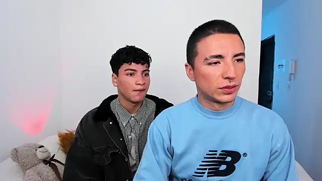 Snapshot of sweet_boys_xx chatting on 11.03.25 sweet boys xx online show from 11.03.25