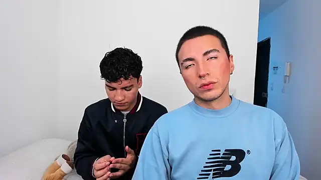 Snapshot of sweet_boys_xx chatting on 11.04.25 sweet boys xx online show from 11.04.25