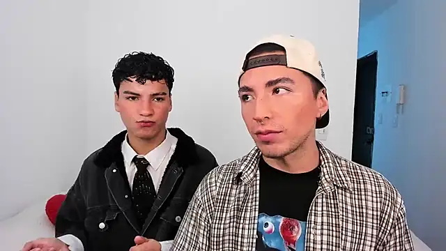 Snapshot of sweet_boys_xx chatting on 11.06.25 sweet boys xx online show from 11.06.25