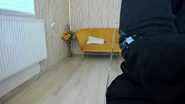 AishaRouhi online show from 03.13.25