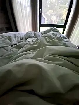 Snapshot of royisnice2 chatting on 09.29.25 royisnice2 online show from 09.29.25