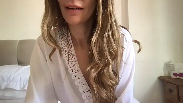 paolajonez online show from 12.16.24