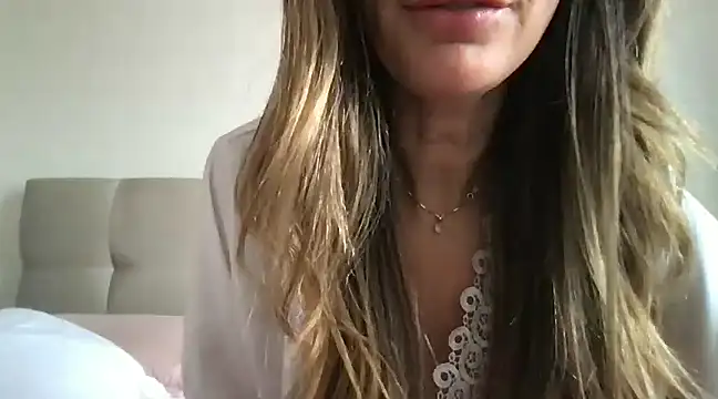 paolajonez online show from 01.07.25