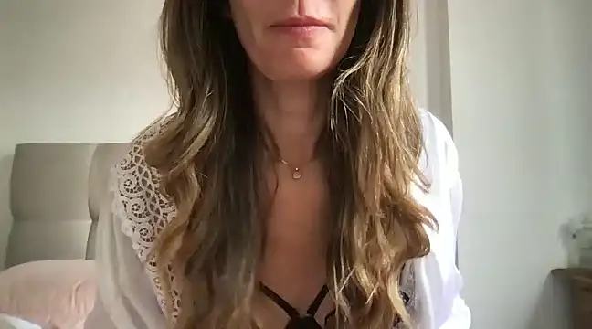 paolajonez online show from 01.09.25