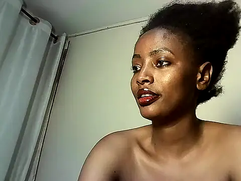 Snapshot of nanaswee chatting on 05.04.26 nanaswee online show from 05.04.26