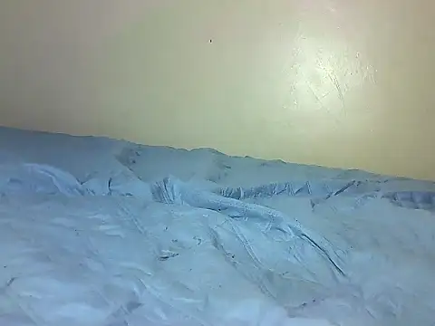 Snapshot of nanaswee chatting on 05.18.26 nanaswee online show from 05.18.26