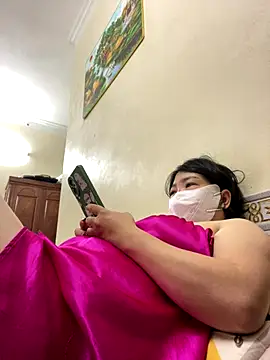 Hachi Sweetbabie  online show from 10.19.25