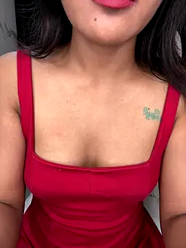 LeisyXO online show from 12.08.24