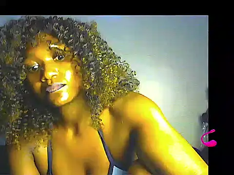 Snapshot of lilylovexx chatting on 05.07.26 lilylovexx online show from 05.07.26