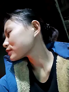 Snapshot of trieungoclnt chatting on 12.14.24 trieungoclnt online show from 12.14.24