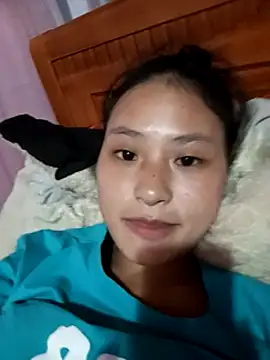 Snapshot of trieungoclnt chatting on 10.14.25 trieungoclnt online show from 10.14.25