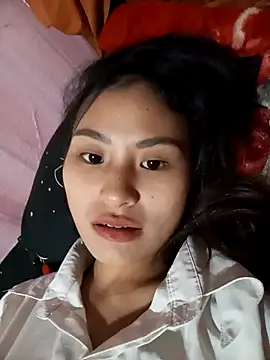 Snapshot of trieungoclnt chatting on 11.13.25 trieungoclnt online show from 11.13.25