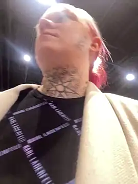 poussichienne online show from 12.20.24