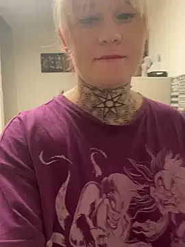 poussichienne online show from 02.13.25