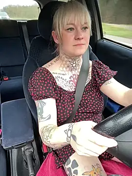 poussichienne online show from 03.21.25