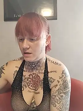 Snapshot of poussichienne chatting on 07.16.26 poussichienne online show from 07.16.26