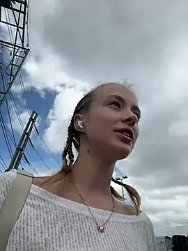 enjoy my beauty online show from 12.22.24