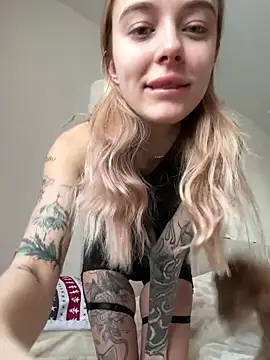 Snapshot of enjoy_my_beauty chatting on 02.03.26 enjoy my beauty online show from 02.03.26