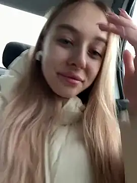 Snapshot of enjoy_my_beauty chatting on 02.04.26 enjoy my beauty online show from 02.04.26