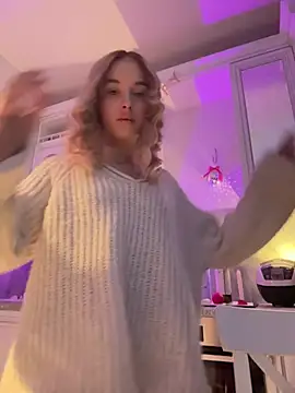 Snapshot of enjoy_my_beauty chatting on 02.14.26 enjoy my beauty online show from 02.14.26