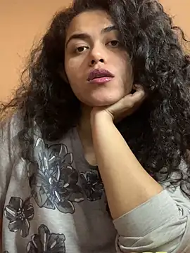 Curvydesifromgermany online show from 12.20.24