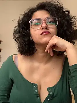 Curvydesifromgermany online show from 01.24.25