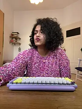 Curvydesifromgermany online show from 02.04.25