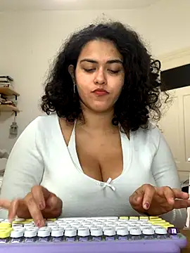 Curvydesifromgermany online show from 09.11.25