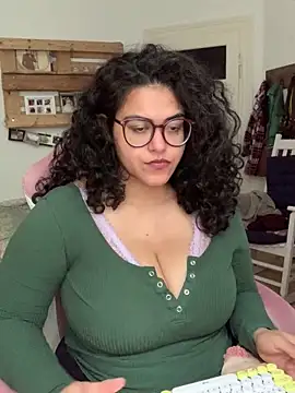 Curvydesifromgermany online show from 06.16.26