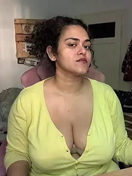Curvydesifromgermany online show from 06.19.26