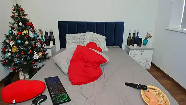 Snapshot of Moon__Eclipse chatting on 01.08.25 Moon Eclipse online show from 01.08.25