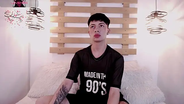 Steev Novoa online show from 02.02.25