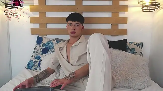 Steev Novoa online show from 02.06.25