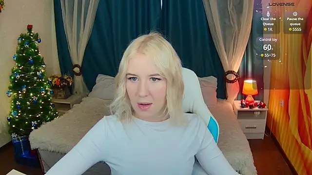 Snapshot of Selenatrend chatting on 12.25.24 Selenatrend online show from 12.25.24