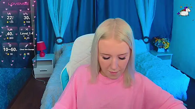 Snapshot of Selenatrend chatting on 11.14.25 Selenatrend online show from 11.14.25