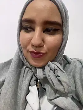 hannahayat online show from 12.11.24