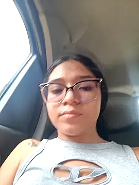 -VICKKY online show from 01.30.25