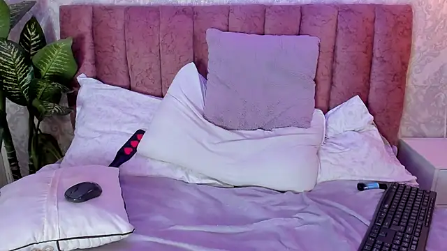 tiffany becker online show from 01.21.25