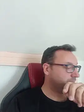 Snapshot of Fantaxx86 chatting on 05.17.26 Fantaxx86 online show from 05.17.26