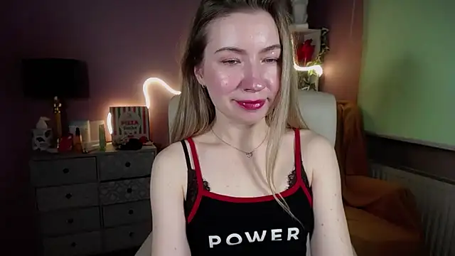 Snapshot of Mia_Tasty chatting on 03.13.25 Mia Tasty online show from 03.13.25