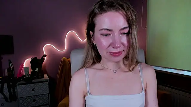 Snapshot of Mia_Tasty chatting on 09.21.25 Mia Tasty online show from 09.21.25