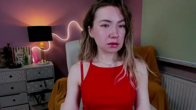 Snapshot of Mia_Tasty chatting on 12.03.25 Mia Tasty online show from 12.03.25