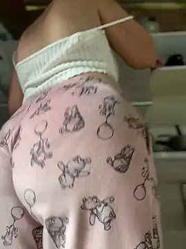 Emiily lee online show from 02.10.25