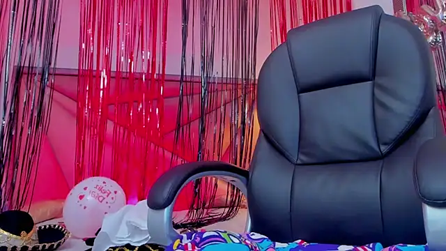 BonnieCute  online show from 02.15.25