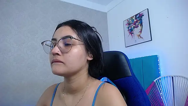 Snapshot of antonella_sweetlittle chatting on 11.30.25 antonella sweetlittle online show from 11.30.25