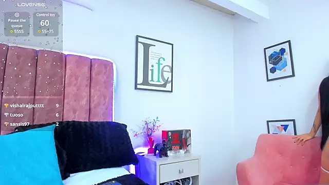 Snapshot of KathyShine chatting on 01.10.25 KathyShine online show from 01.10.25