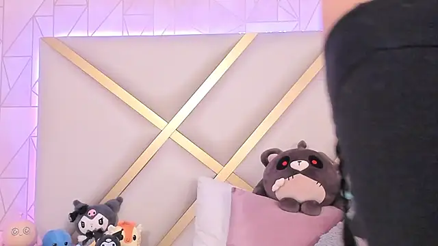 Snapshot of Violettbloss chatting on 01.16.25 Violettbloss online show from 01.16.25